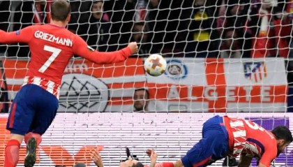  阿森纳中路渗透配合撕开对手防线