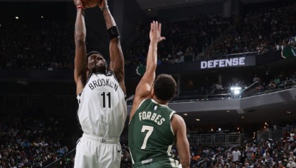  梅斯德比战万人空巷激情四射  