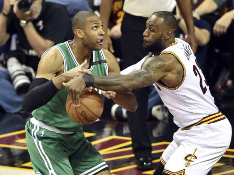  欧文单节二十一分率独行侠逆转活塞延续客场强势