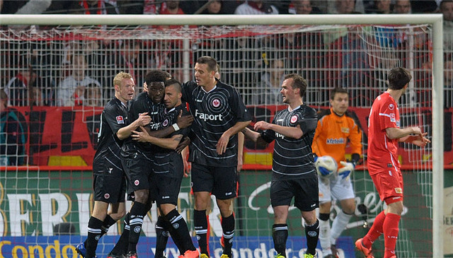  柏林联合防守固若金汤，德甲黑马延续不败神话  